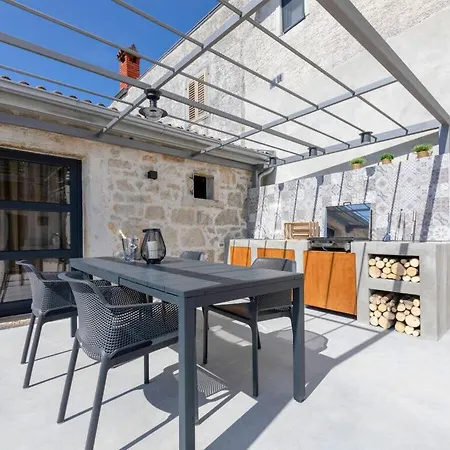 Villa Dvori Comfortable *