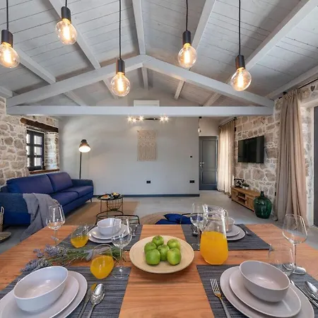 Dvori Comfortable Villa *